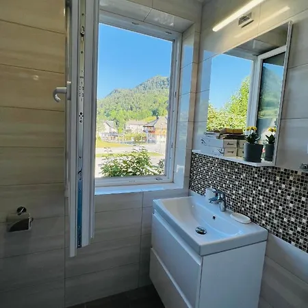 Avsenik Gostinjska kuća