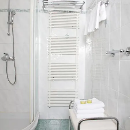 Avsenik Pensjonat 3*