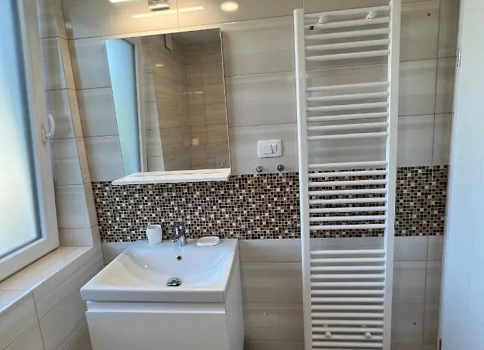 Avsenik Pensionat 3*