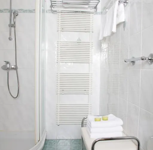 Avsenik Pensionat 3*